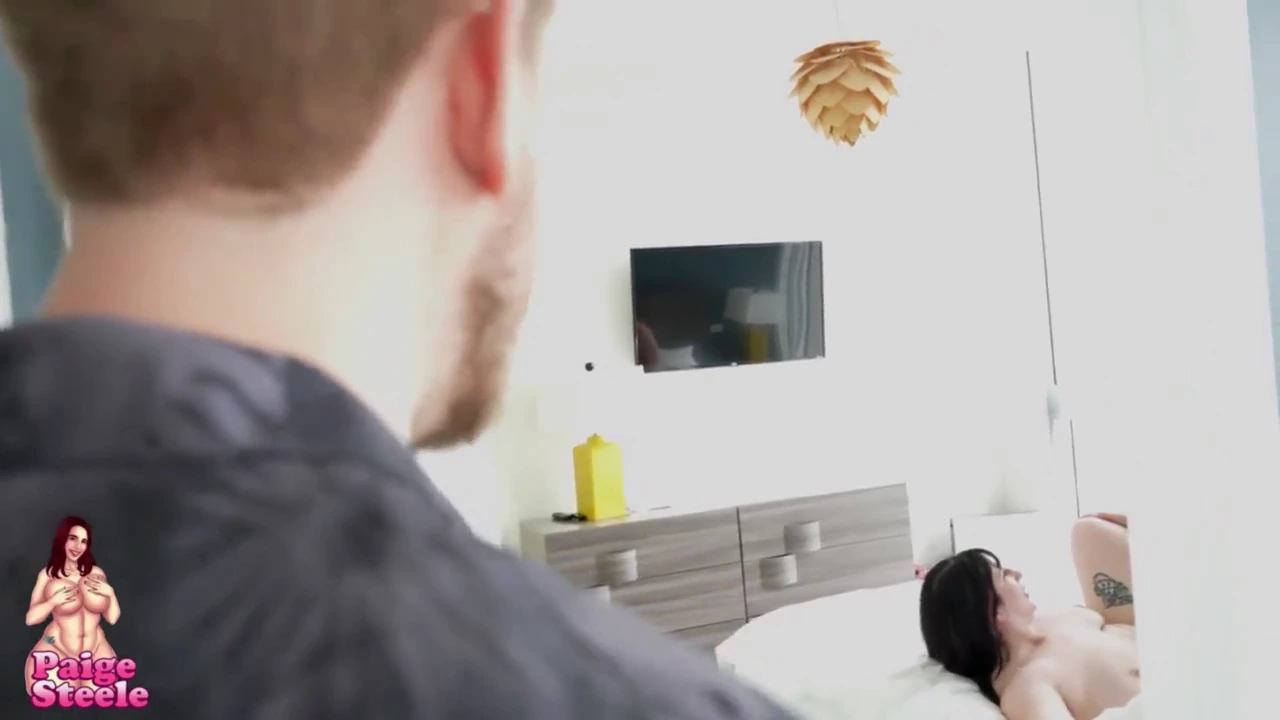 A curvy woman helps a couple bond in a steamy threesome (preview) porn video